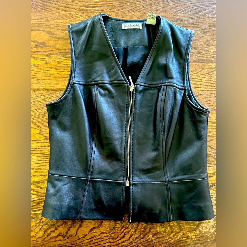 Anastasia Sleek Black Women's Vest